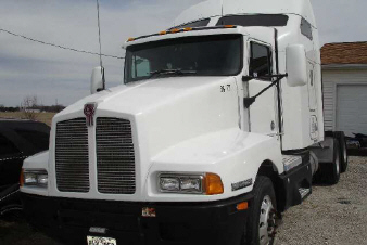 2003 Kenworth T600