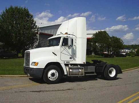 1999 Freightliner FLD11242ST