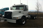 2013 Volvo VHD64B200