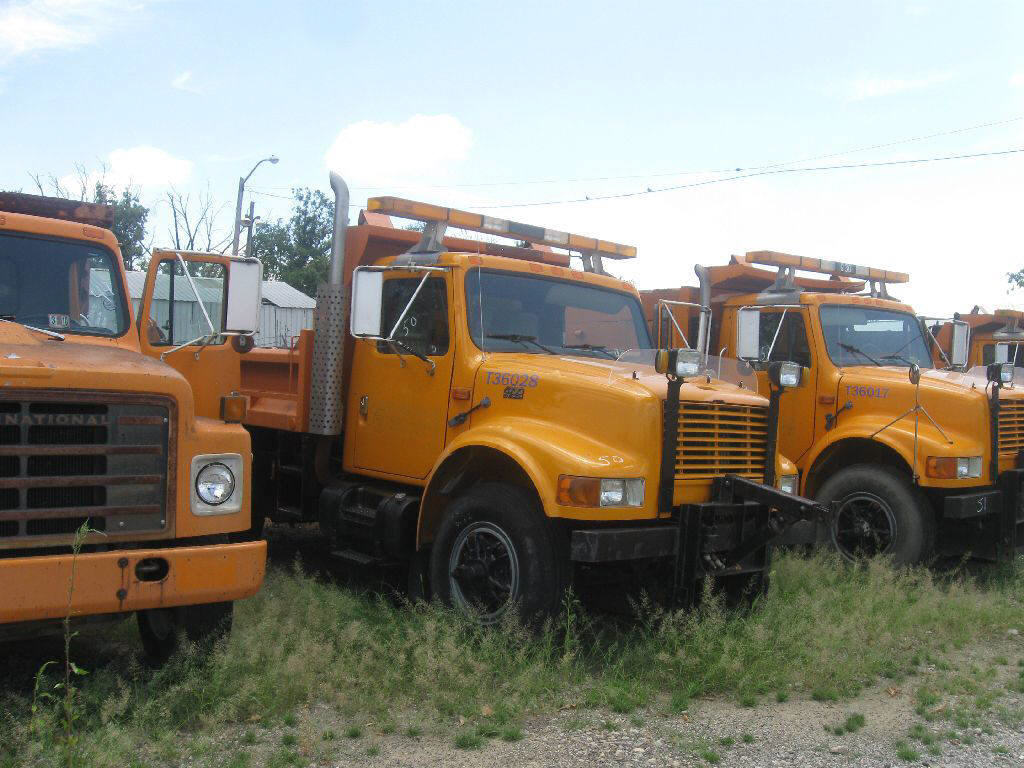 1995 International 4900 Navistar DT466 175