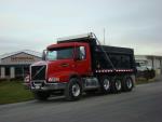 2016 Volvo VHD64B