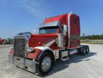 2000 Freightliner FLC132 for Sale