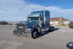 Used 2006 Freightliner FLD132 for Sale