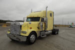 Used 2000 Freightliner FLD120 for Sale