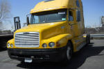 2001 Freightliner FLC120064ST