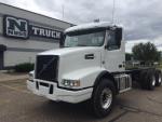 2016 Volvo VHD64B200