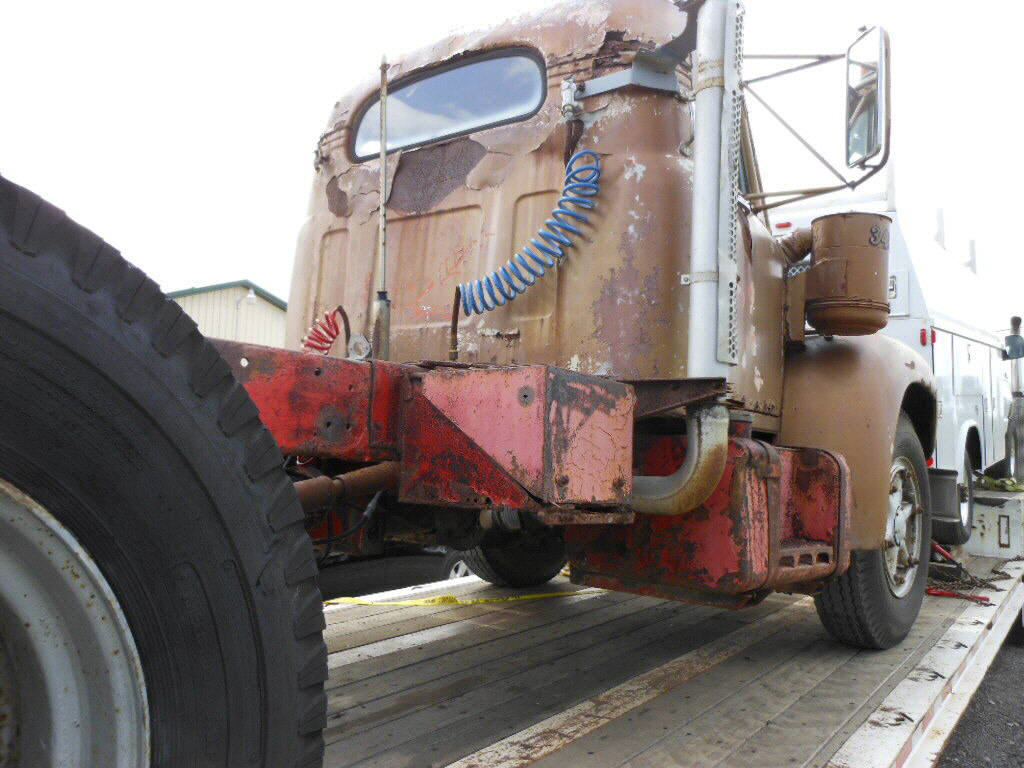 Photo Gallery - Unit# 14017 - 1956 Mack B61