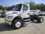 Used 2005 Freightliner M2106 for Sale