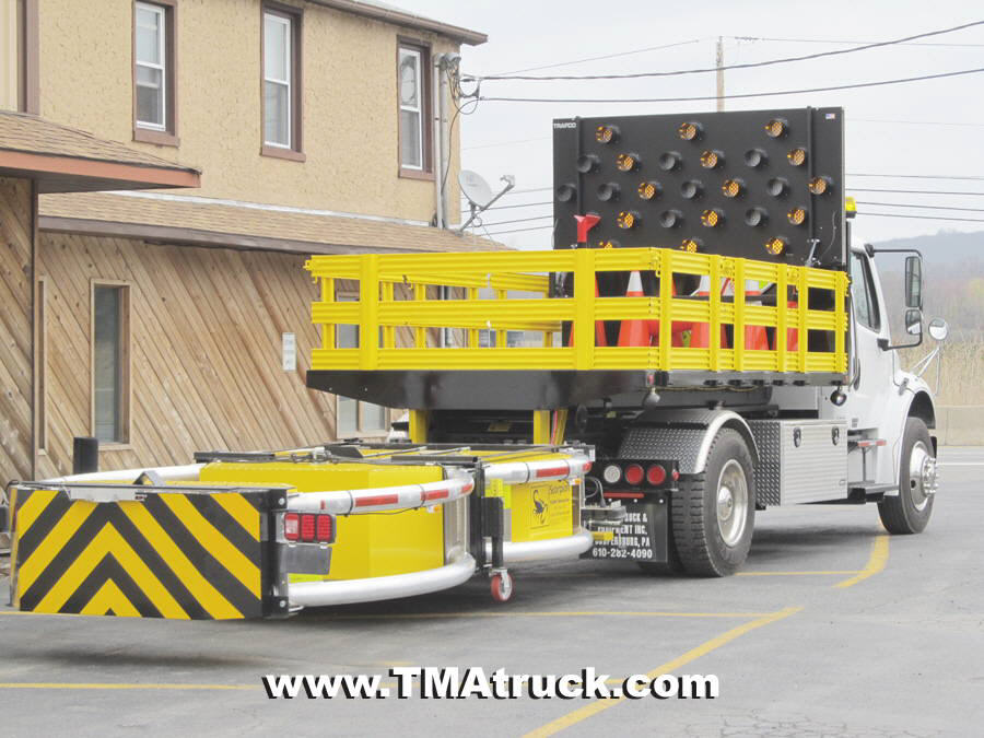 2004 Freightliner M2