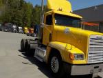 1999 Freightliner FLD12064TST