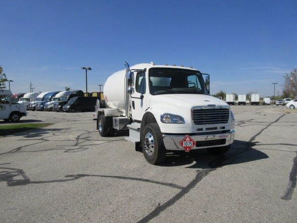 2016 Freightliner M2106 2016 Freightliner M2106