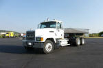2004 Mack CH613