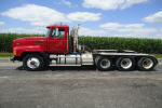 2001 Mack CL713