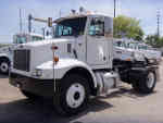 2004 Peterbilt 330