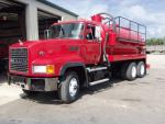 1999 Mack CL713