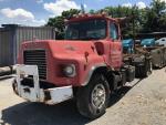 1989 Mack DM690S