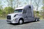 Used 2009 Volvo 670 for Sale