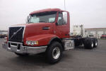 2014 Volvo VHD64B200