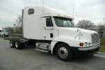 2004 Freightliner CST12064ST-CENT