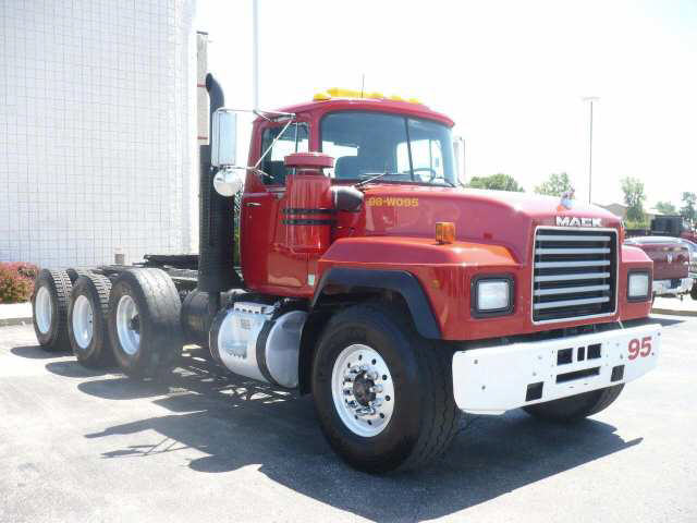 1998 Mack RD600