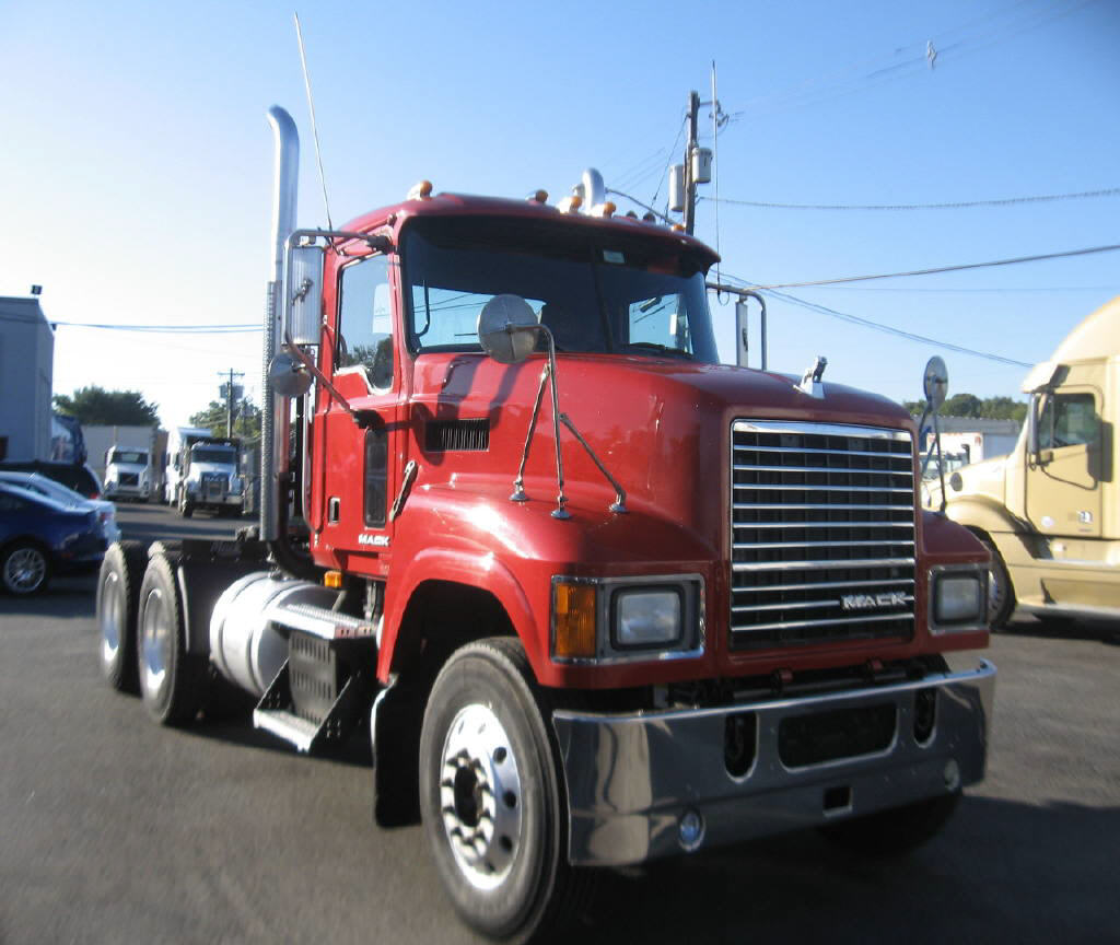 2008 Mack CHU613 Semi Truck - Vineland, NJ