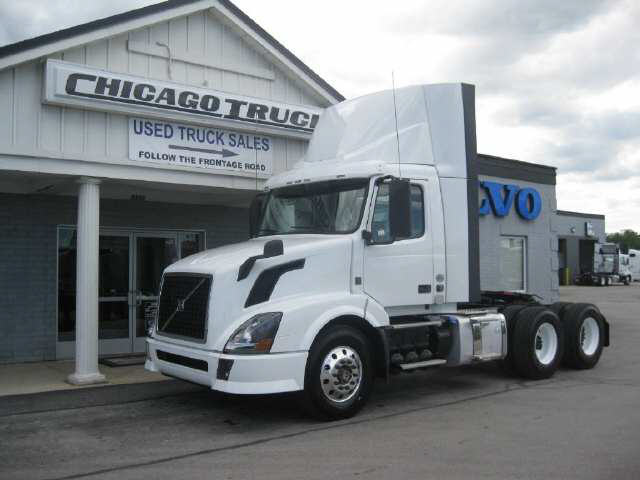 2015 Volvo VNL-300