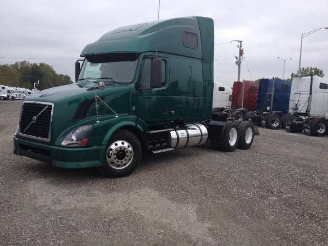 2008 Volvo VNL-670