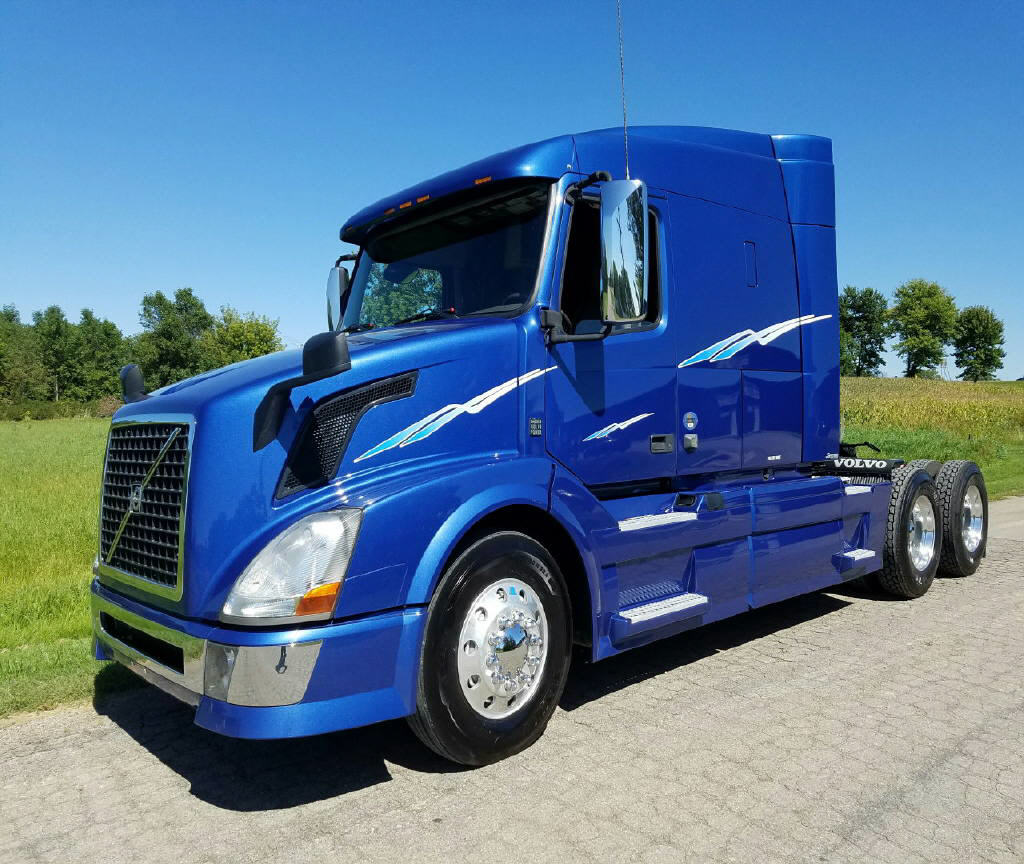 2013 Volvo VNL64T630 - Volvo D13 500