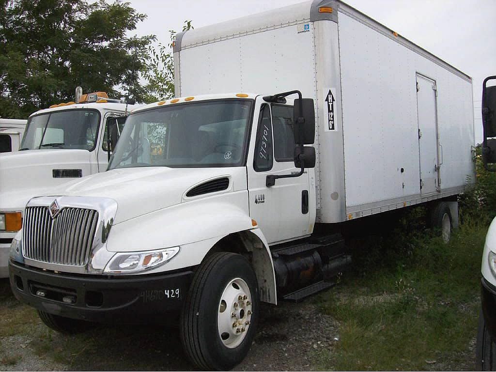 2004 International 4400