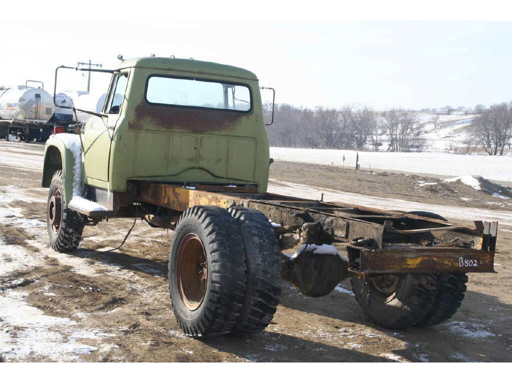 International 2 1/2 Ton 4x4