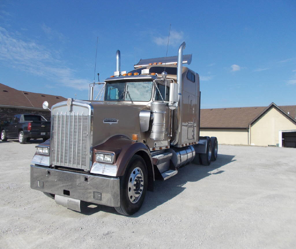 1999 Kenworth W900L