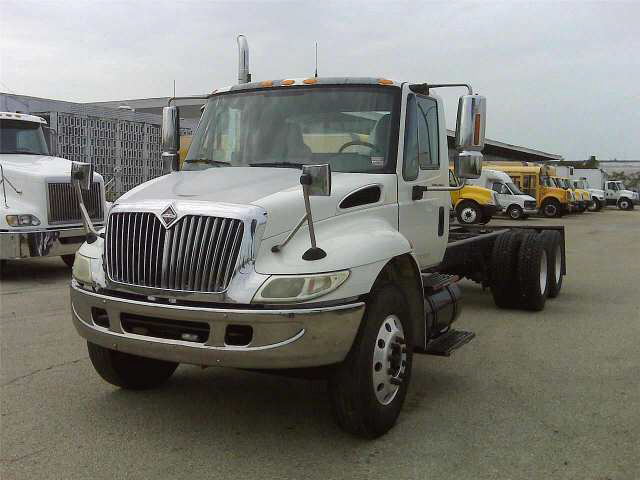 2003 International 4400