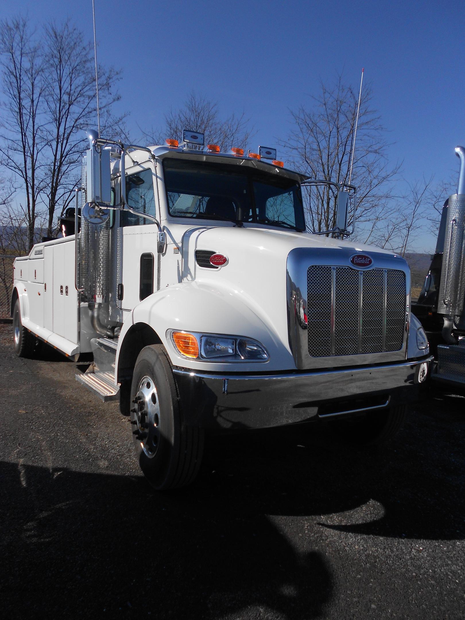 2012 Peterbilt 337