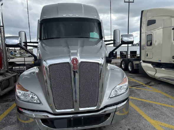 2024 Kenworth T680