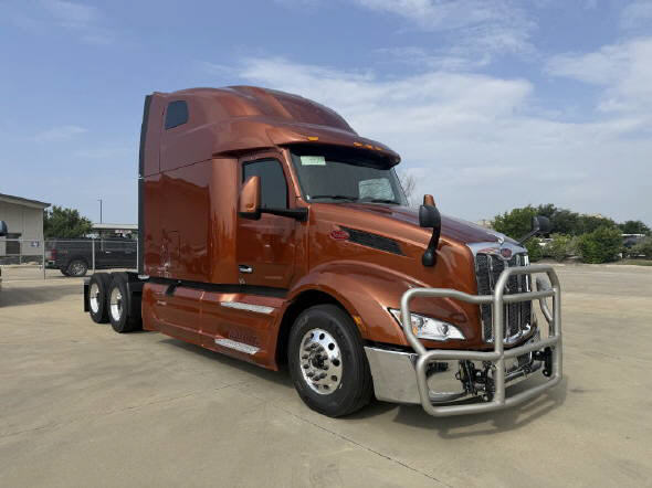 2027 Peterbilt 579