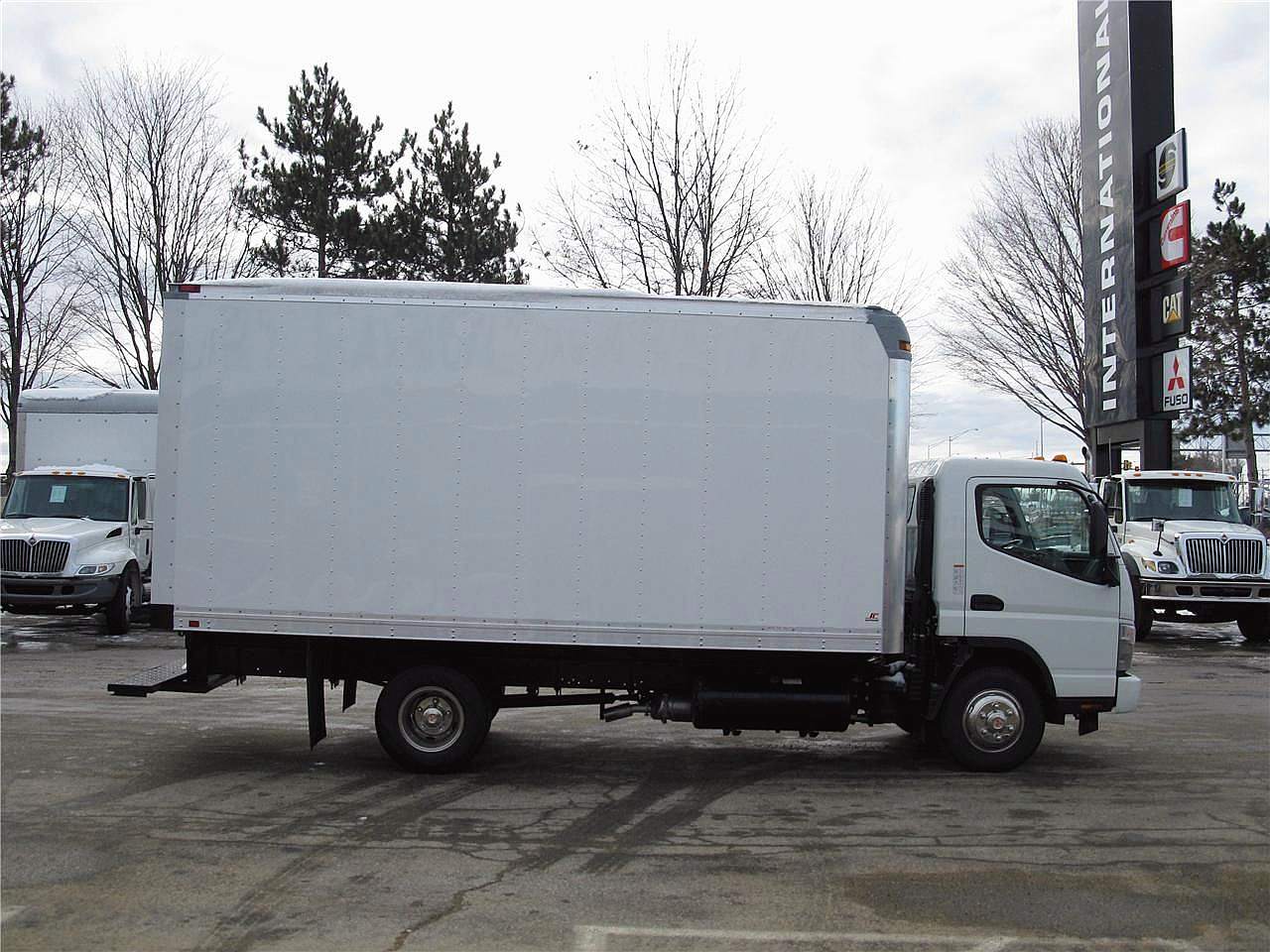 2010 MITSUBISHI FUSO FE125