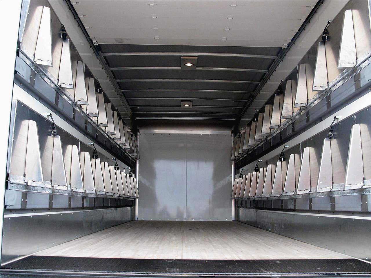2008 UTILIMASTER 24 FT
