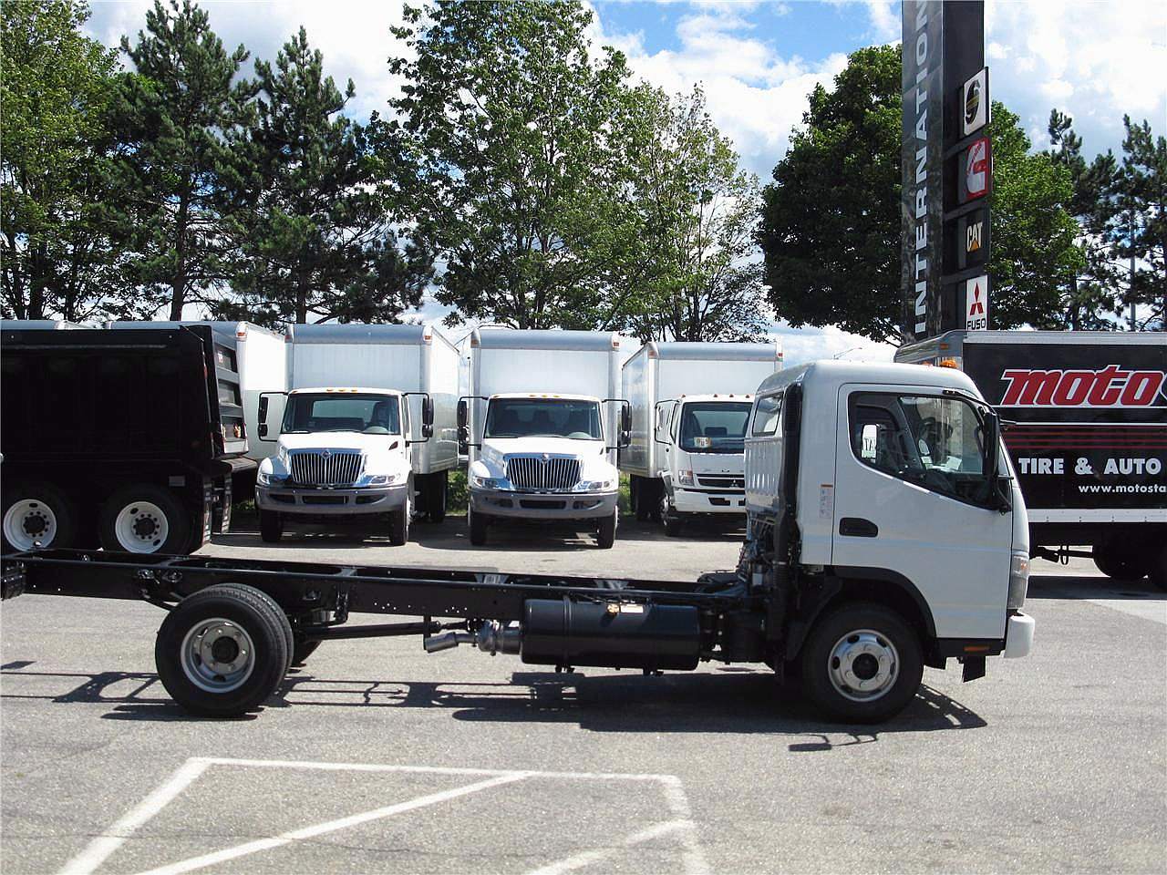 2010 MITSUBISHI FUSO FE145