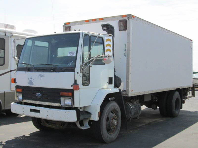1992 Ford CF8000