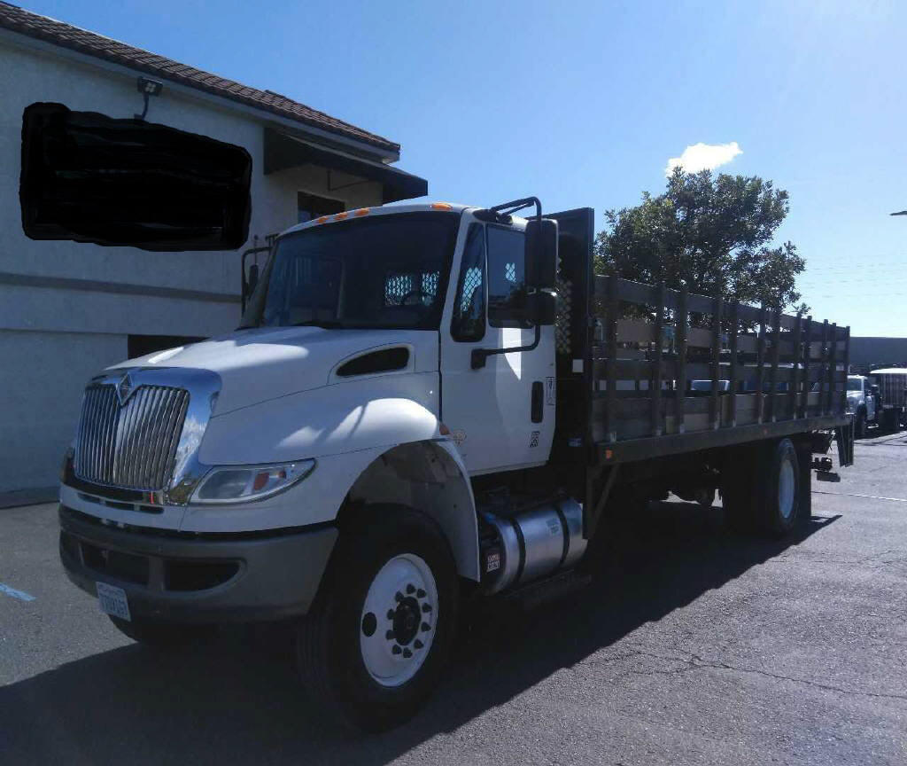 2019 International 4300 24'  STAKE