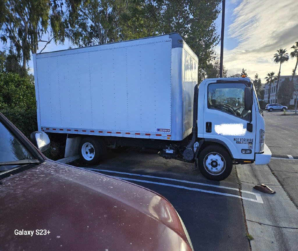 2019 Isuzu NPR HD 16' VAN