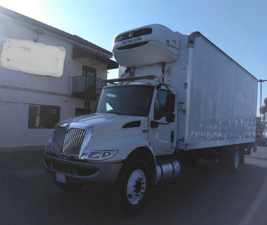2020 International MV 24' REEFER