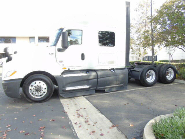 2022 International LT625 6X4 3 AXL