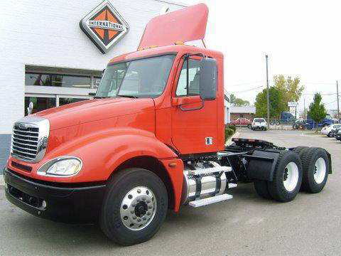 2005 Freightliner CL120