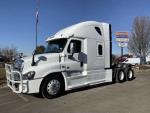 Used 2015 Freightliner Cascadia for Sale